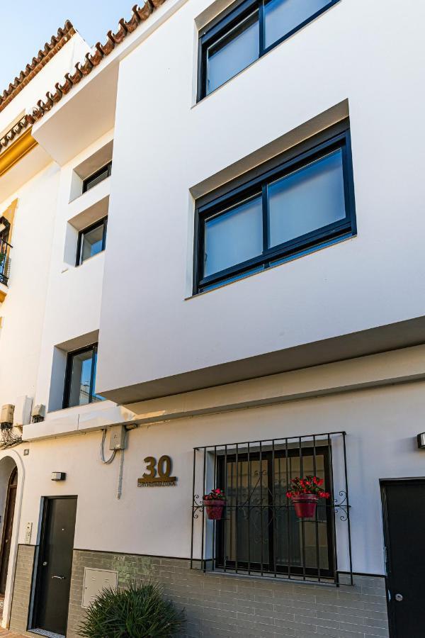 Acogedor Apartamento En Estepona Centro By Rent Me Exteriör bild