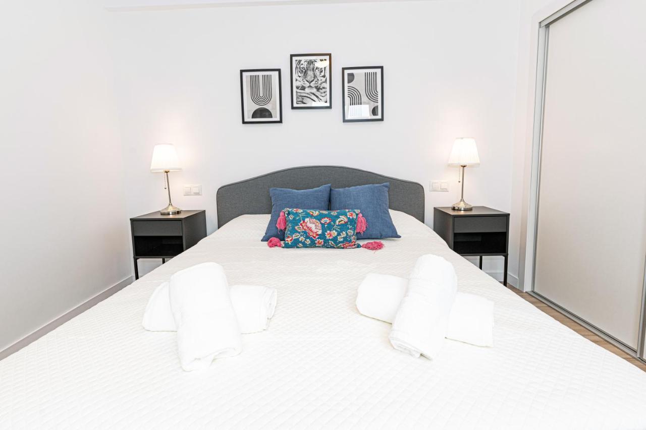 Acogedor Apartamento En Estepona Centro By Rent Me Exteriör bild